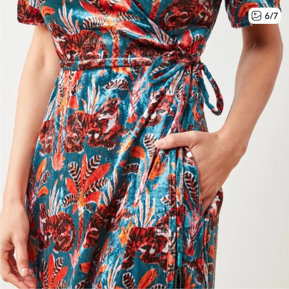 Printfresh Velvet Willow Wrap Dress Untamed Tiger Teal Oxide S - Picture 6 of 9